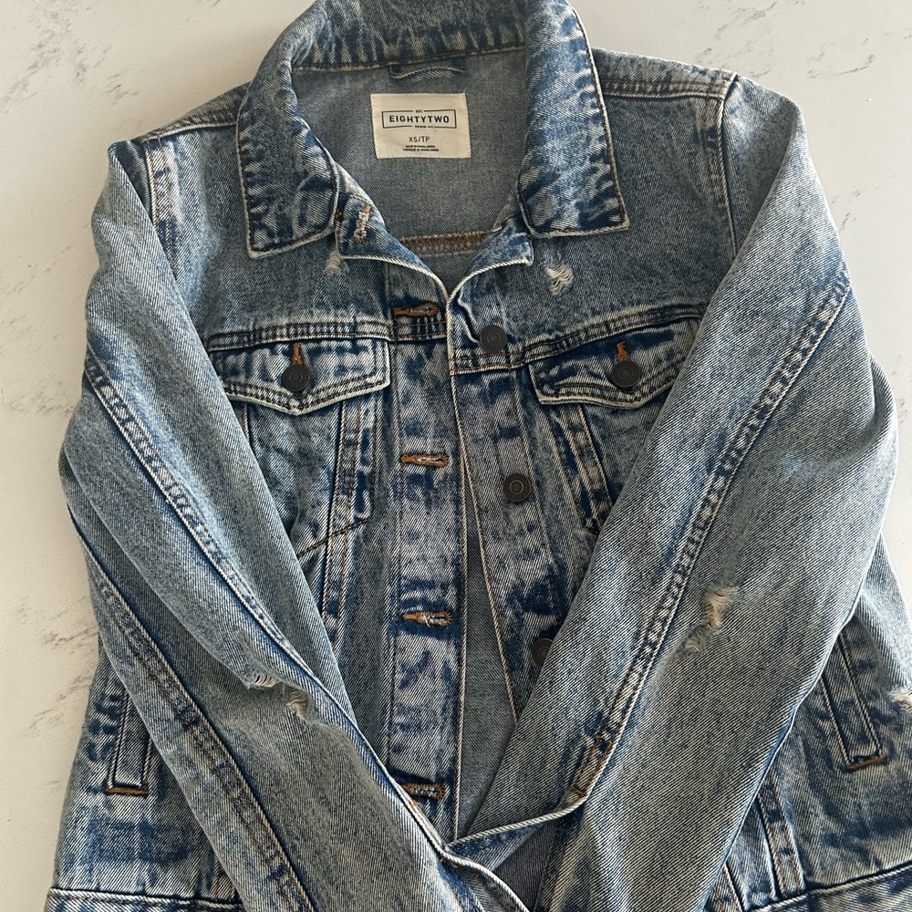 EIGHTYTWO Light Wash Denim Jacket - Blue